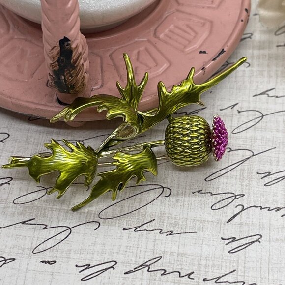 Thistle Pin Gold Flower Scotland Classic Brooch Hat Pin Scarf jewelry Purple - Picture 4 of 16